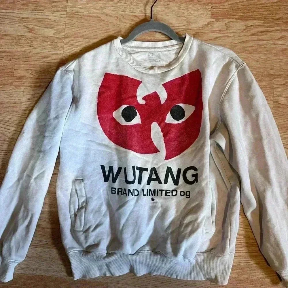 Wutang Crewneck Long Sleeve White Sweater Size Small